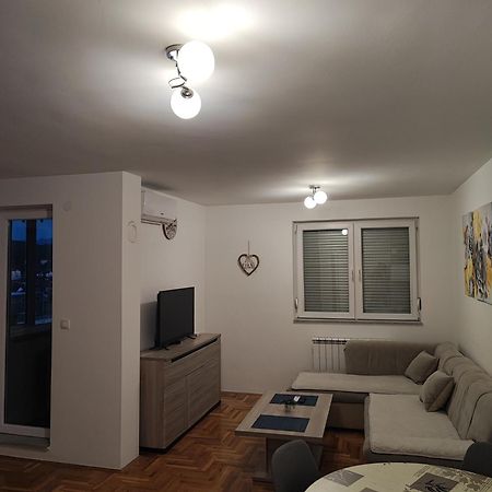 S&D Apartman Lukavica Ngoại thất bức ảnh